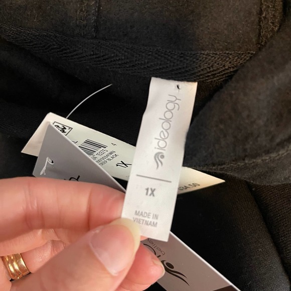 ID Ideology Deep Black Pullover Hoodie NWT Plus Size 1X - Picture 6 of 7